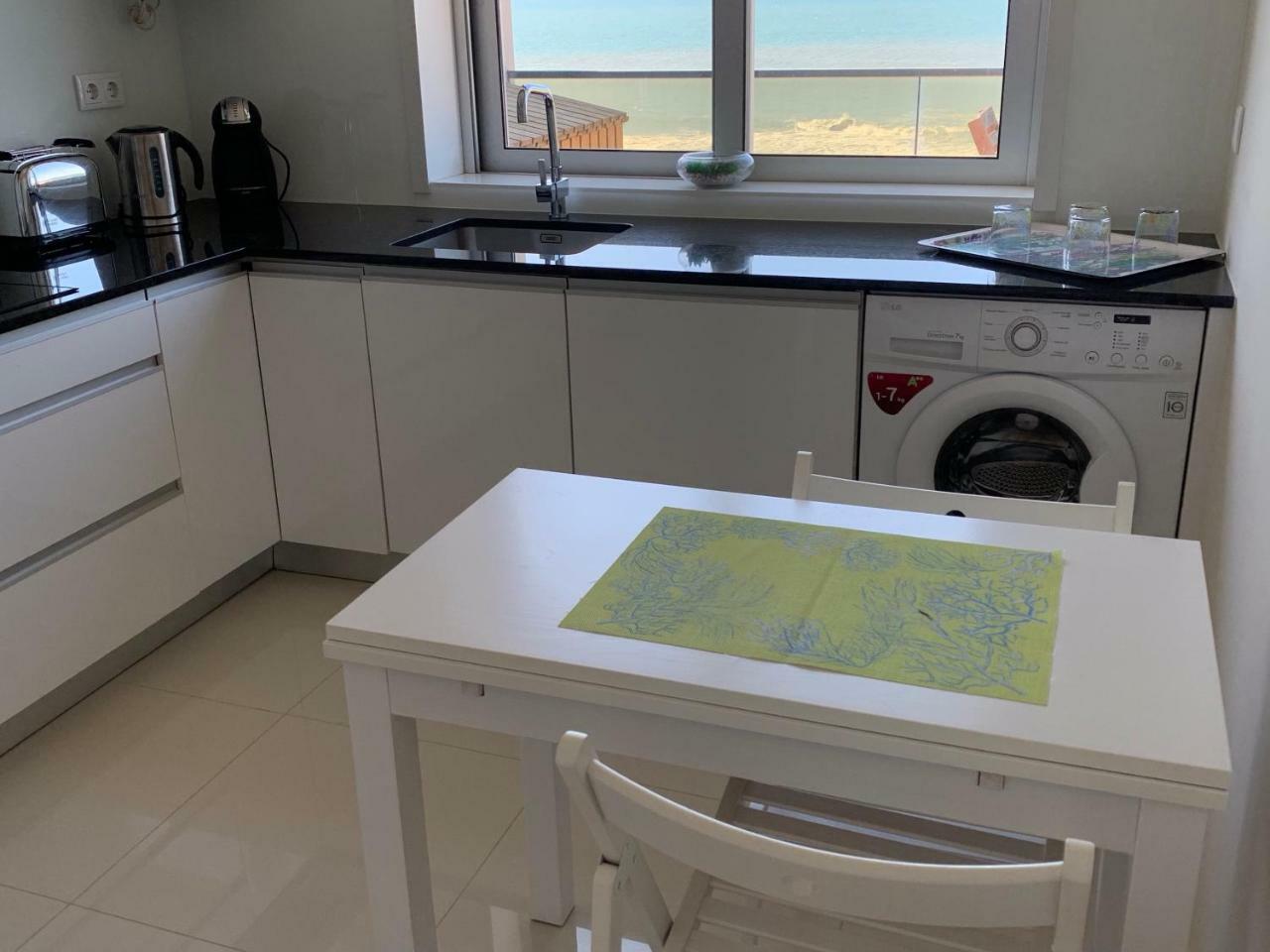 Front Beach Apartment Póvoa de Varzim Exterior foto
